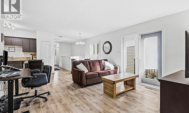 2 Bed 1 Bath Duplex ...