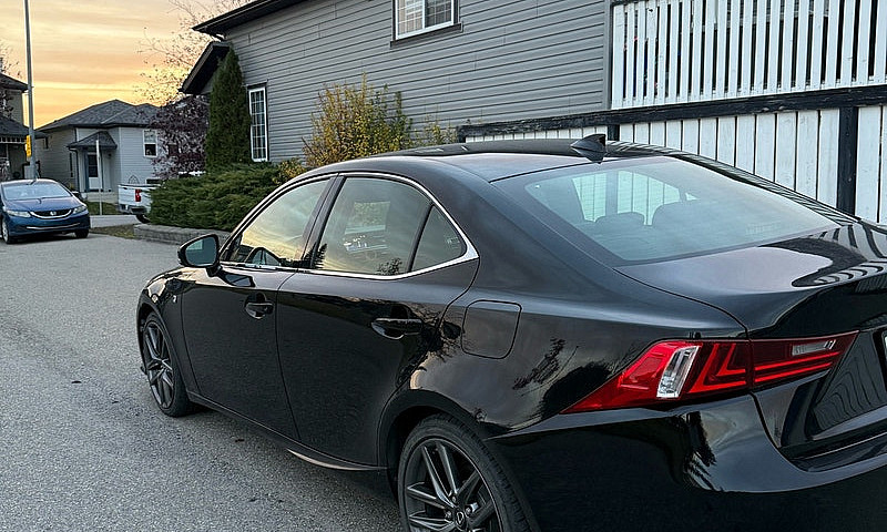 Lexus Is 250...