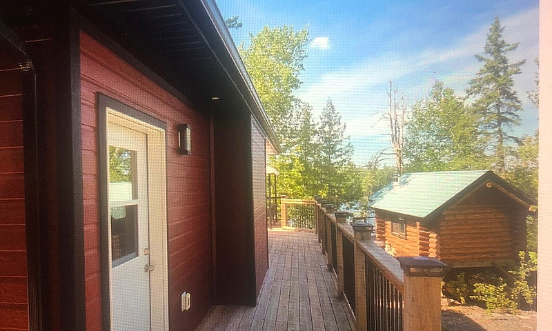 Year Round Cottage /...