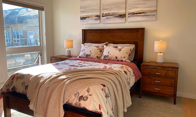 Furnished Luxury Con...