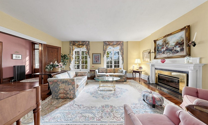 Just Listed! 16 Blak...