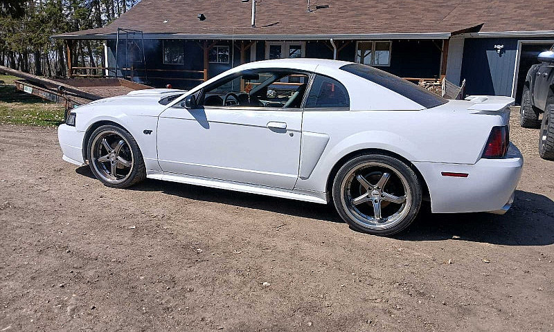 2003 Ford Mustang Gt...