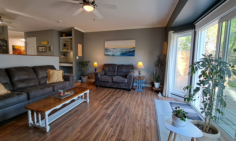 5 Bed House West Let...