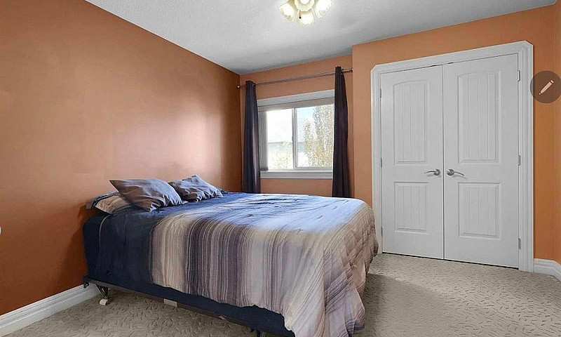 Room For Rent...