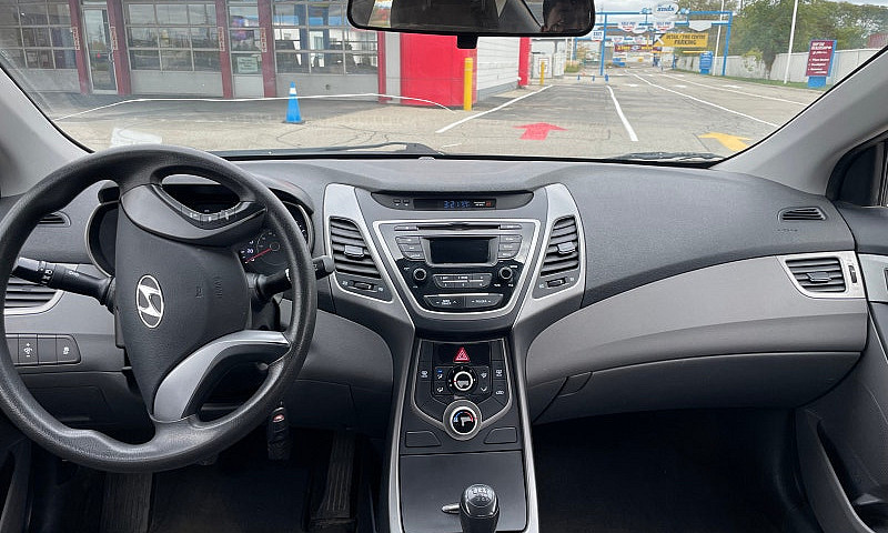 2016 Hyundai Elantra...