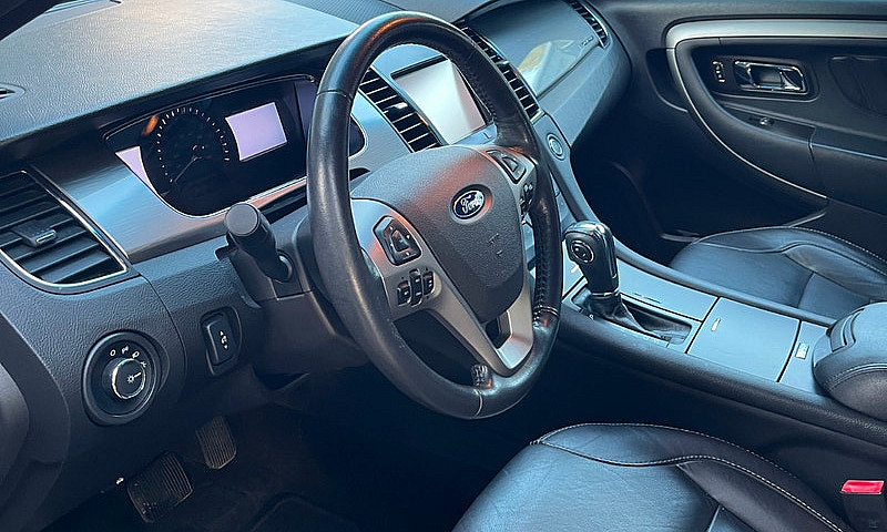 Ford Taurus Sel 2013...
