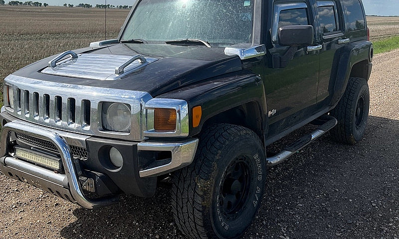 Hummer H3...