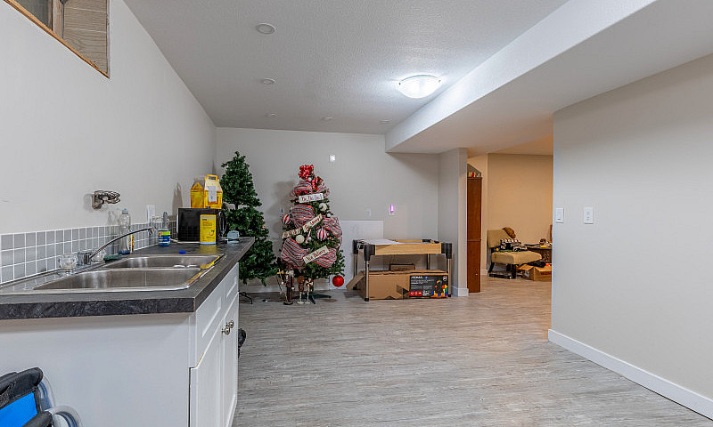 Affordable Cardston ...
