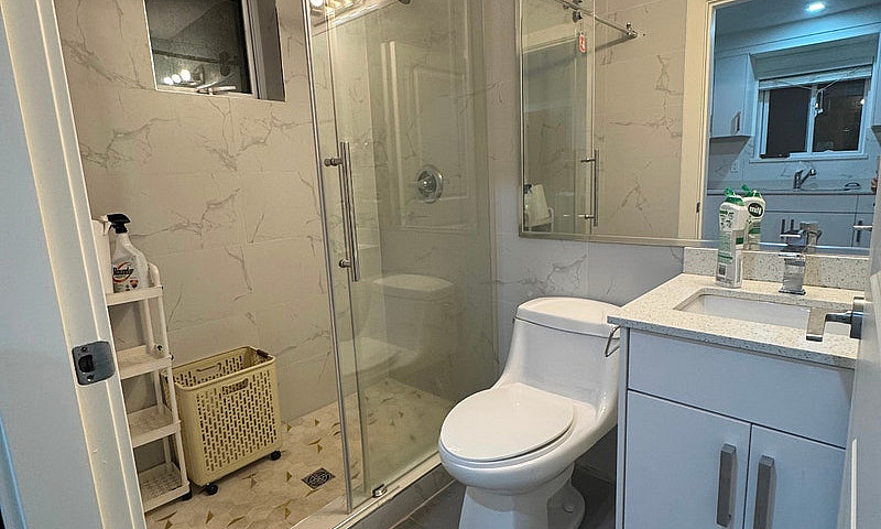 3 Bedrooms Lawnway H...