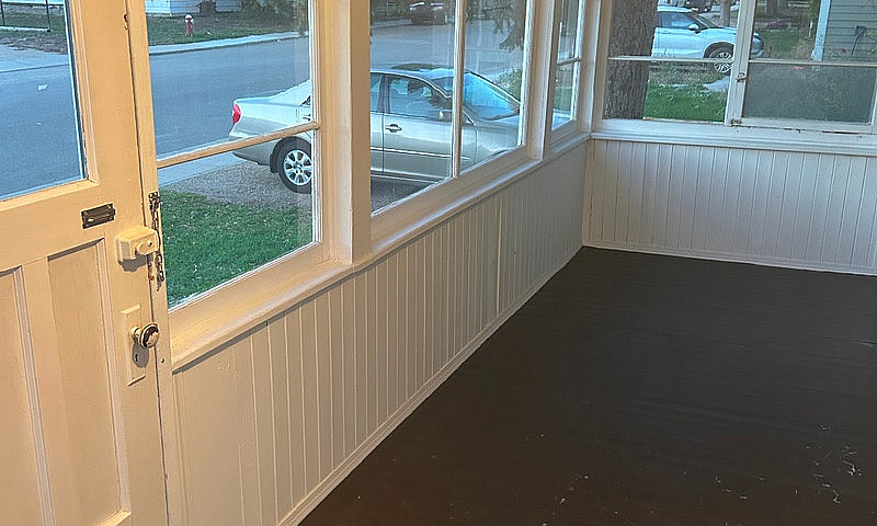 Small 2 Bedroom Hous...