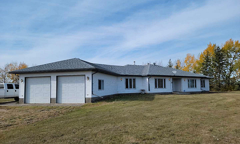 10.7 Acre Family Hob...