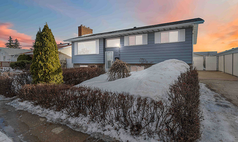 **Open House Sunday ...