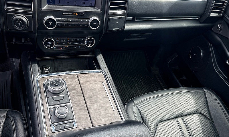 2019 Ford Expedition...