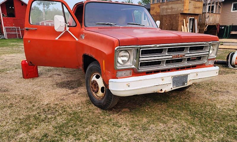 1976 Gmc Hoist Truck...