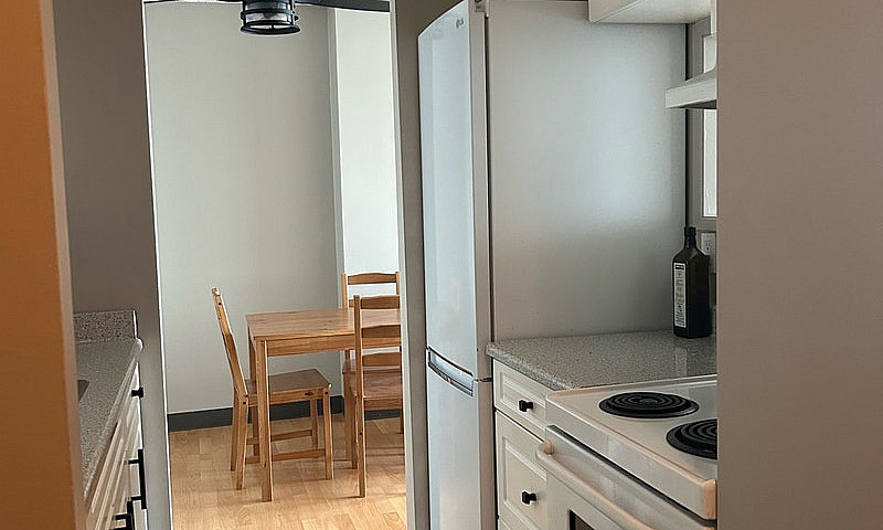 1 Bedroom Condo In G...