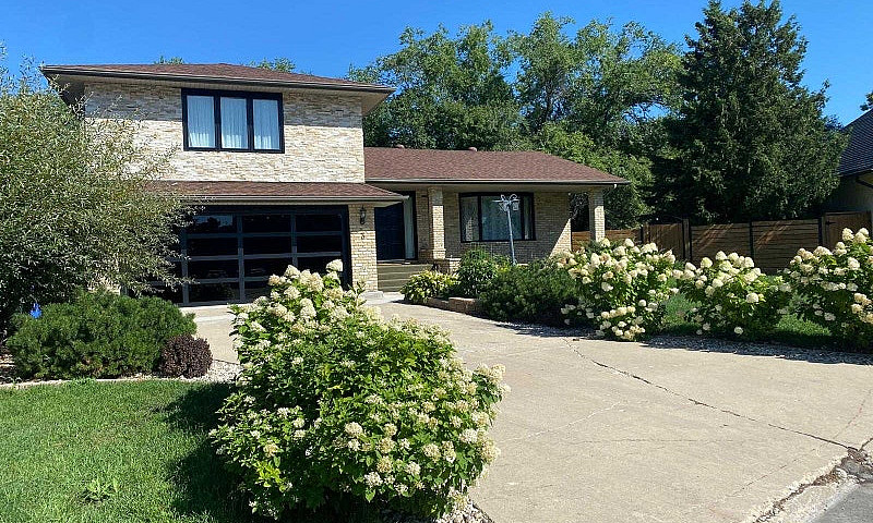 House In Charleswood...