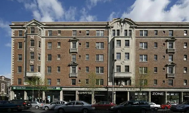 5 1/2 Westmount Ndg,...