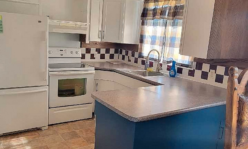 4 Bedroom 2.5 Bathro...