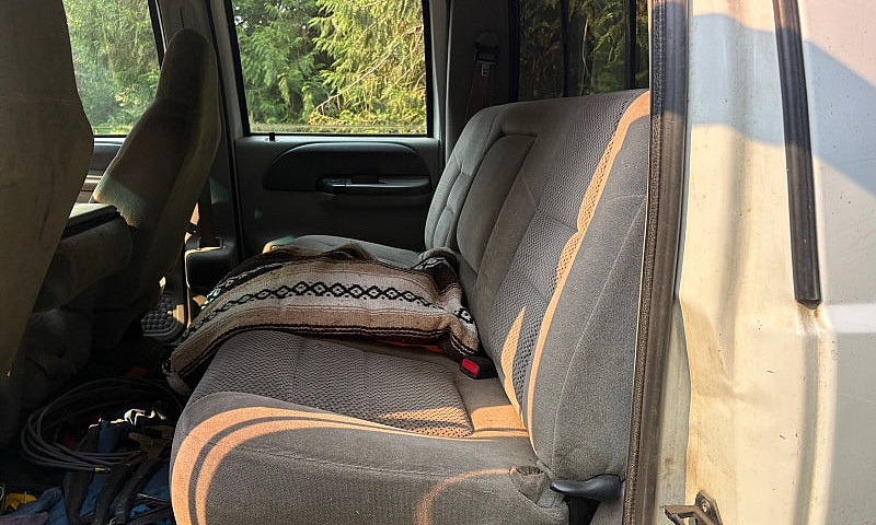 2001 F350...