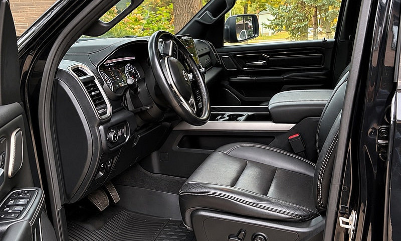 Ram 1500Noir Sport 2...