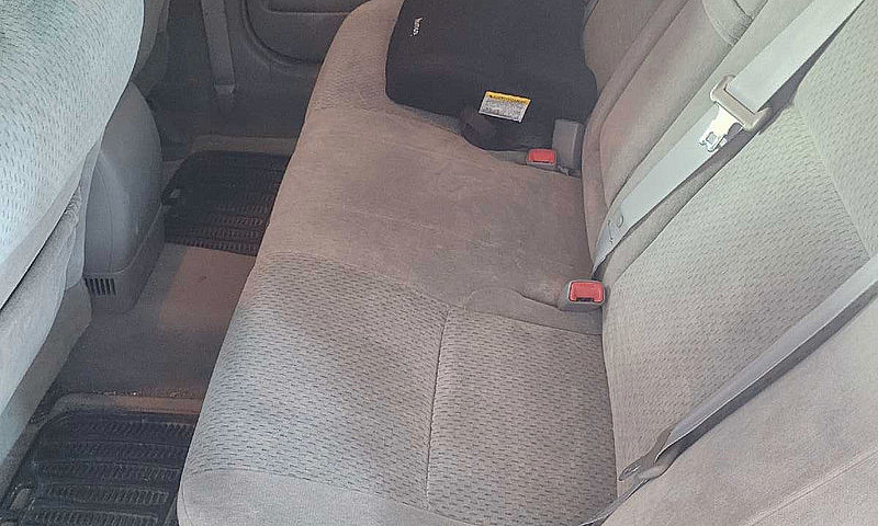 2004 Toyota Camry Le...