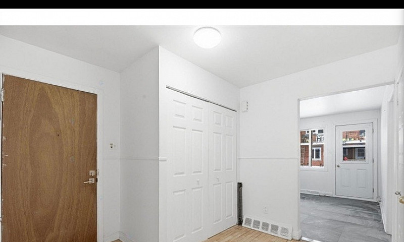 Chambre À Louer Pour...