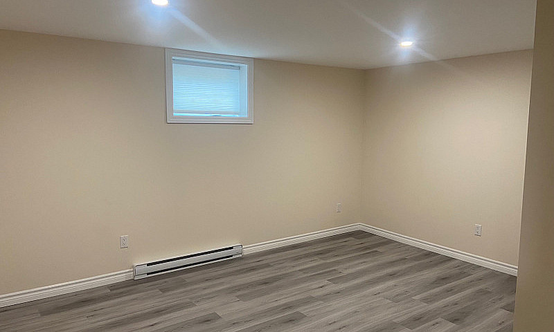 Modern 4 Bedroom Apa...