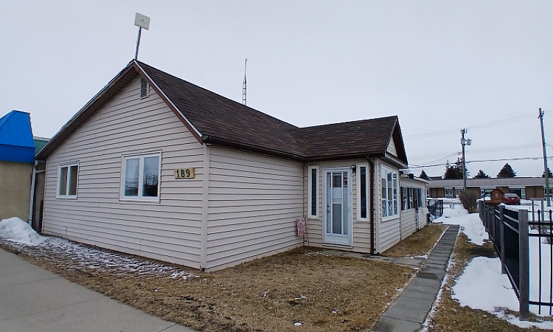 3 Bed/1 Bath Bungalo...