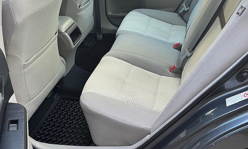 2012 Toyota Camry Le...