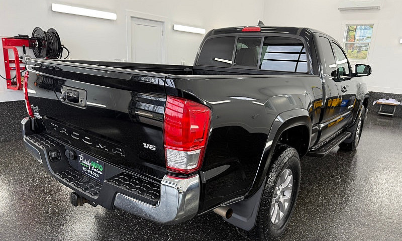 2017 Toyota Tacoma S...