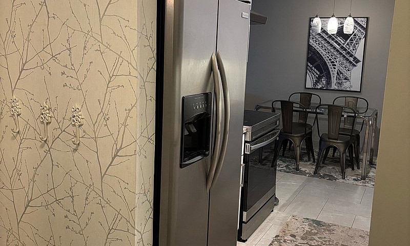 Renovated 2 Bedroom ...