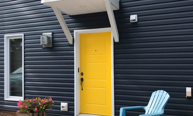 Lakeside 1 Bedroom U...