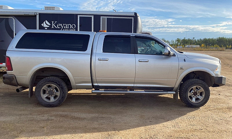2012 Dodge Limited 3...