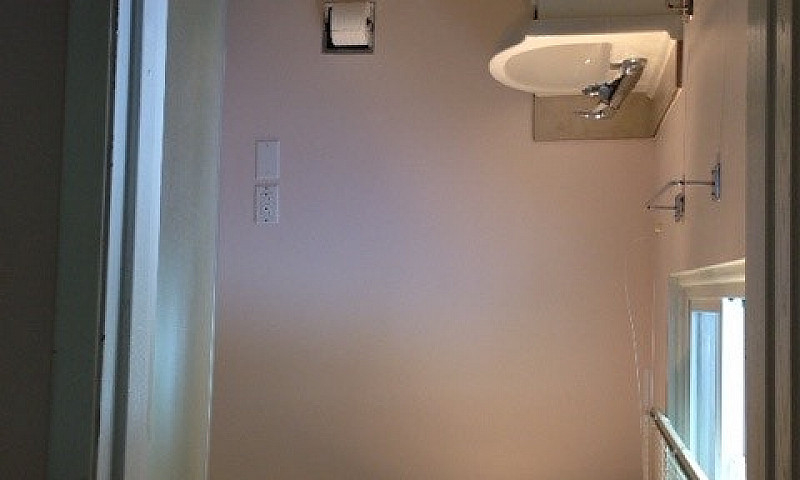 Fully Furnished 3-Be...