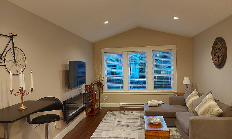 1 Bedroom Above Grou...
