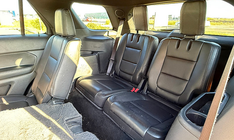 2015 Ford Explorer L...