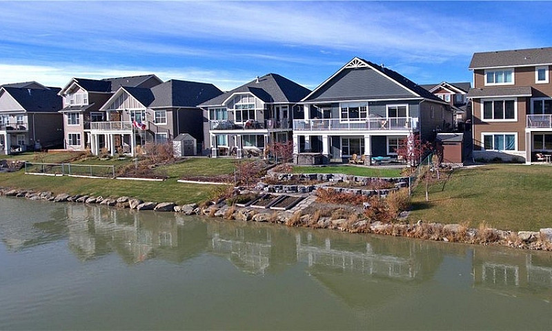 Airdrie, Bayside - L...