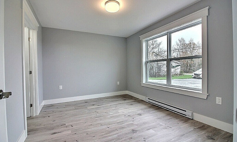 Stewiacke: New Const...