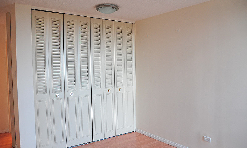 Condo For Sale -- Un...
