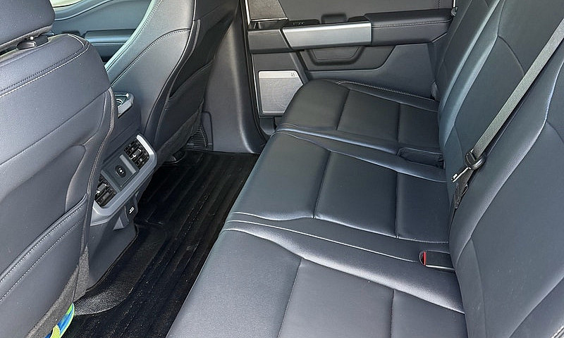 Ford F150 Xlt 303A ...