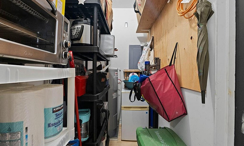 Condo À Louer – 2494...