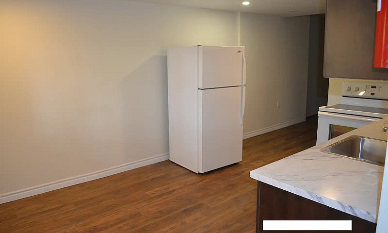 2 Bedroom Walkout Ba...