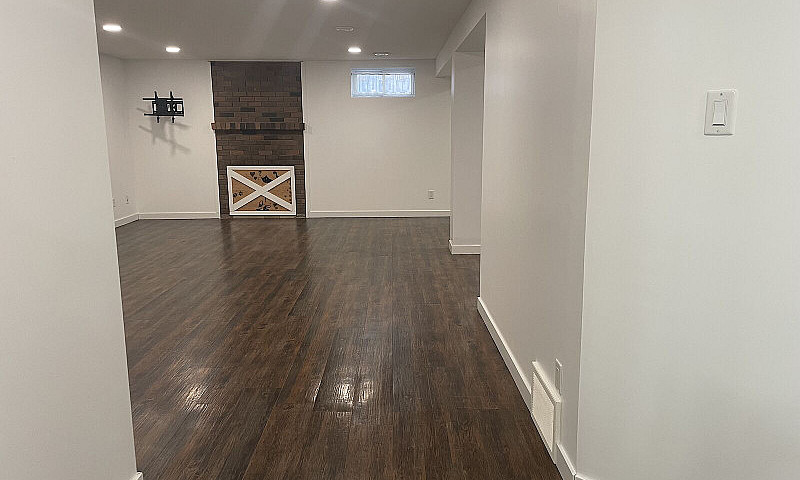 Spacious 2 Bedroom B...