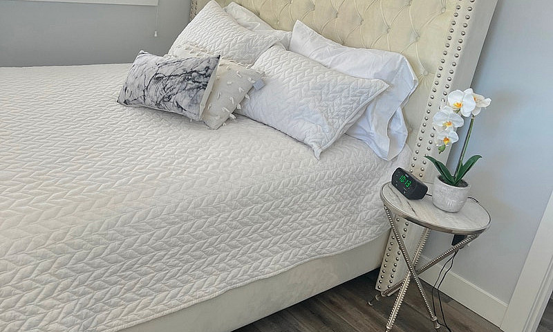 Modern-Furnished- 2 ...