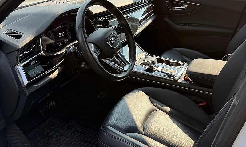 2021 Audi Q7 Progres...