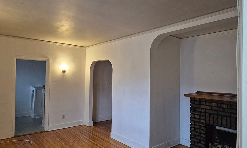1 Bedroom - South Of...