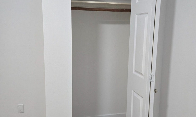 Modern 2 Bedroom Bas...