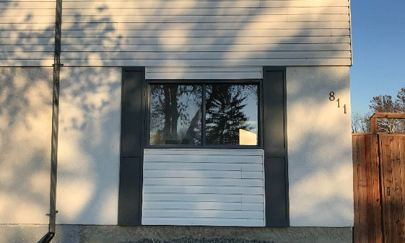 Side By Side House F...