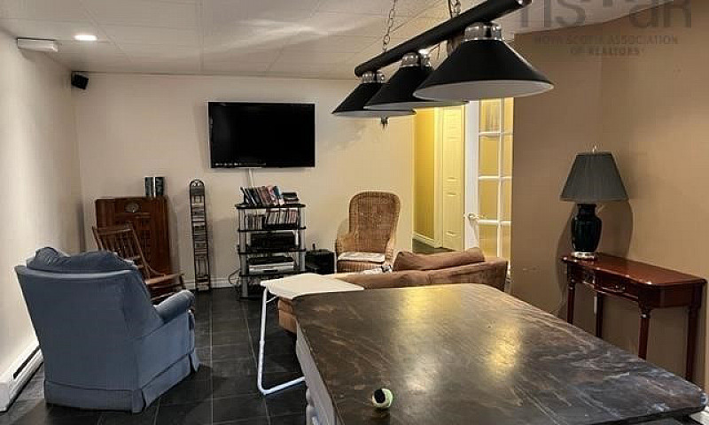 Spacious Four Bedroo...