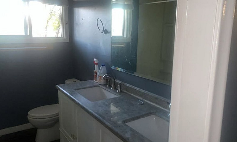 Renovated 8 Bedroom ...